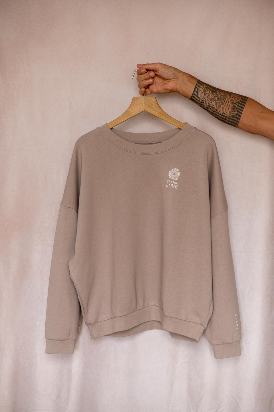 Cranio Love Pullover - Taupe – Bild 2