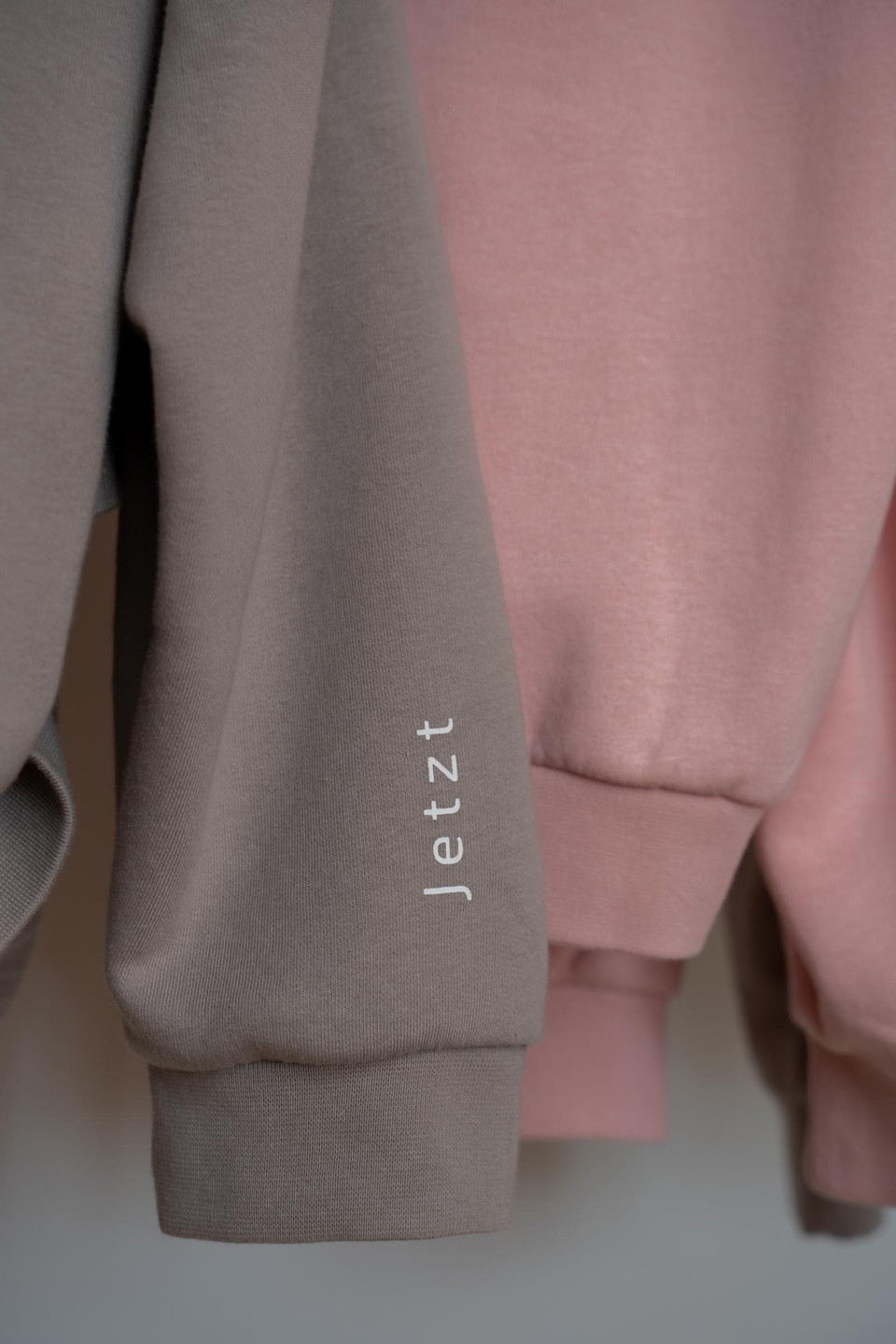 Cranio Love Pullover - Taupe – Bild 4